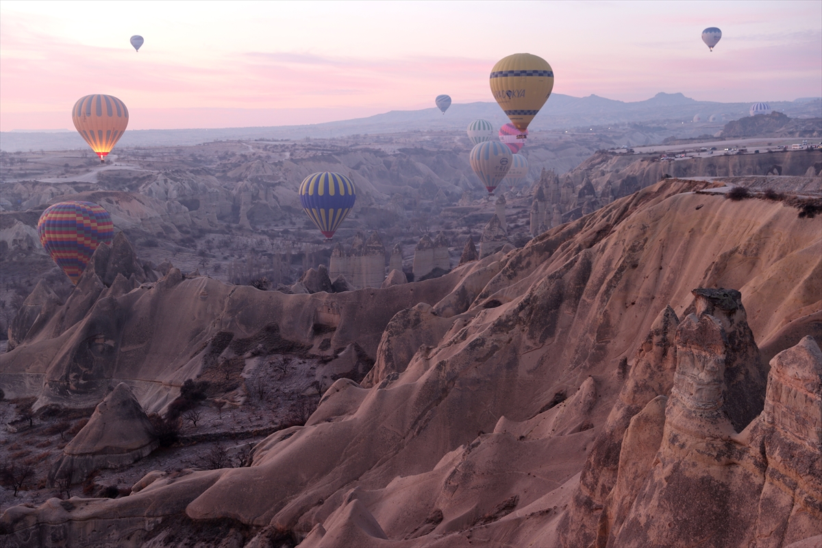 Kapadokya'da geçen yıl 615 bin turist balonla turladı 